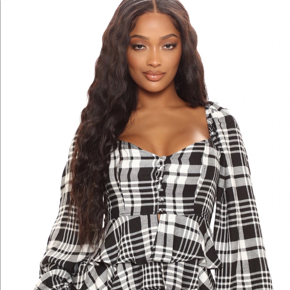 Cute Fashion Nova Black and White Plaid Top